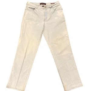 Gloria Vanderbilt Amanda Light Blue Denim Jeans Size 12